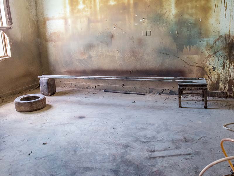 犍为地板油漆修复方法